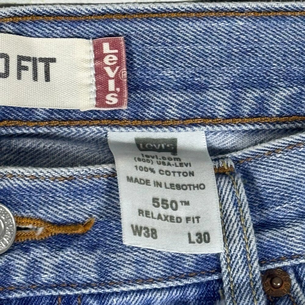Levi Staruss Co. 505 Womens Flared Jeans Blue Relaxed Fit Patches Size 38x30 - Picture 15 of 16